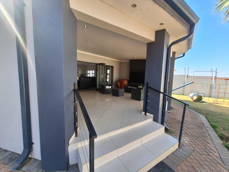 4 Bedroom Property for Sale in Flamwood North West
